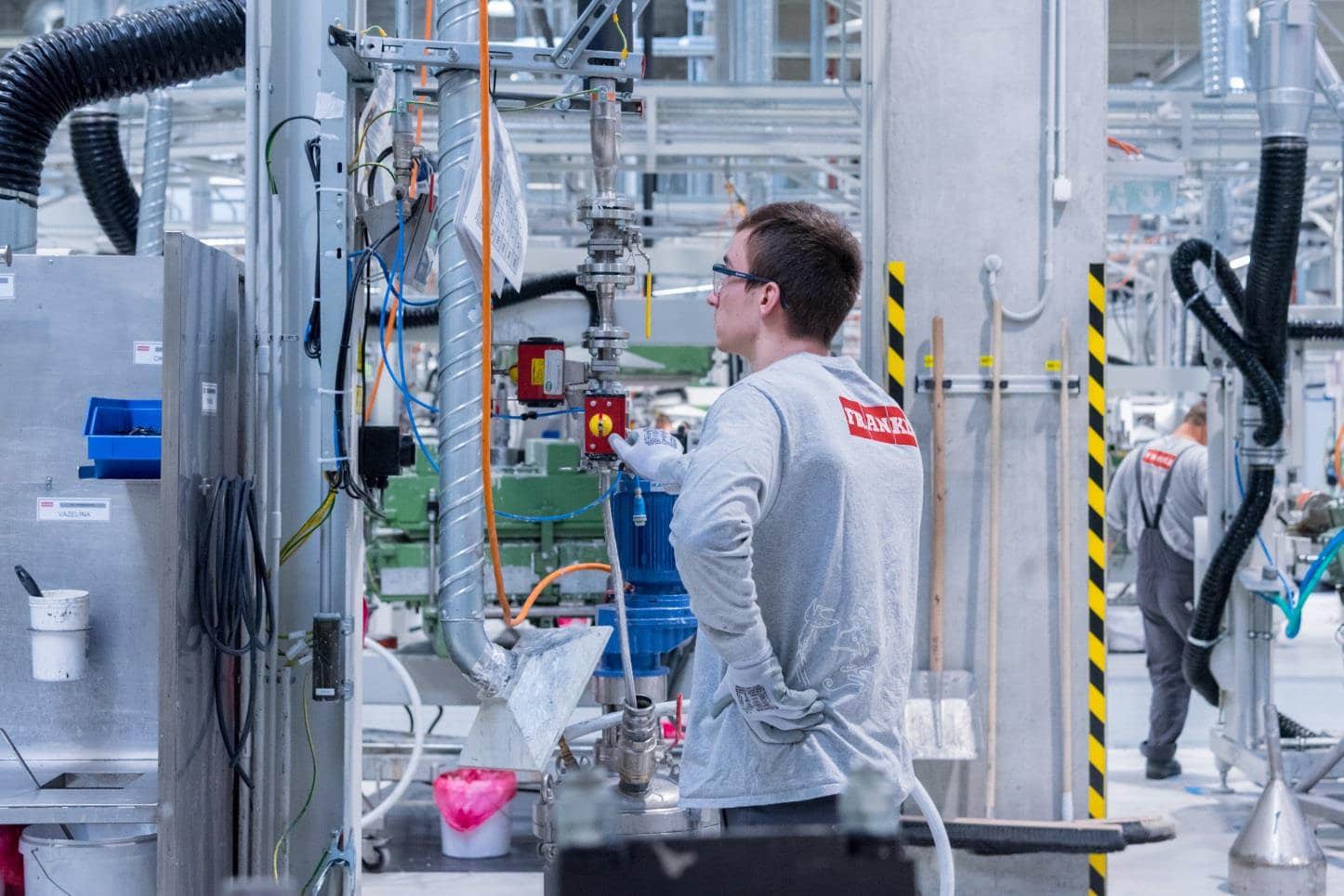 Фото: Оператор производства. Сборщик. от €1050 Словакия