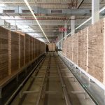 Рабочий на мебельной фабрике фото