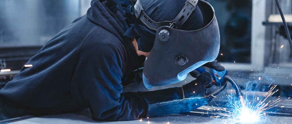 Сварщики MIG-MAG в Чехию фото