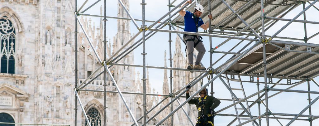 Работа монтажником лесов в ЕС фото
