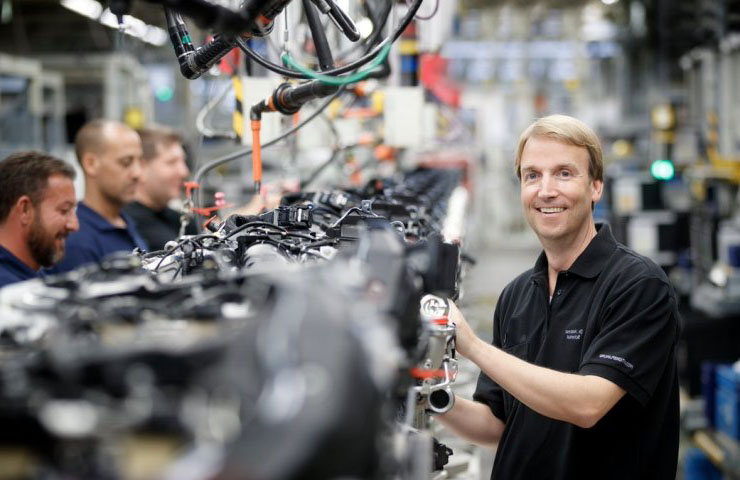 Оператор на производстве приборных панелей в Чехию